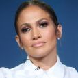 A dieta de Jennifer Lopez é rica em vegetais, como couve, e frutas