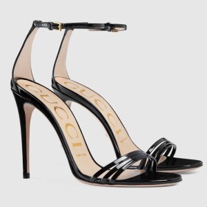 As sandálias Gucci usadas por Bruna Marquezine custam € 590, aproximadamente R$ 2.220