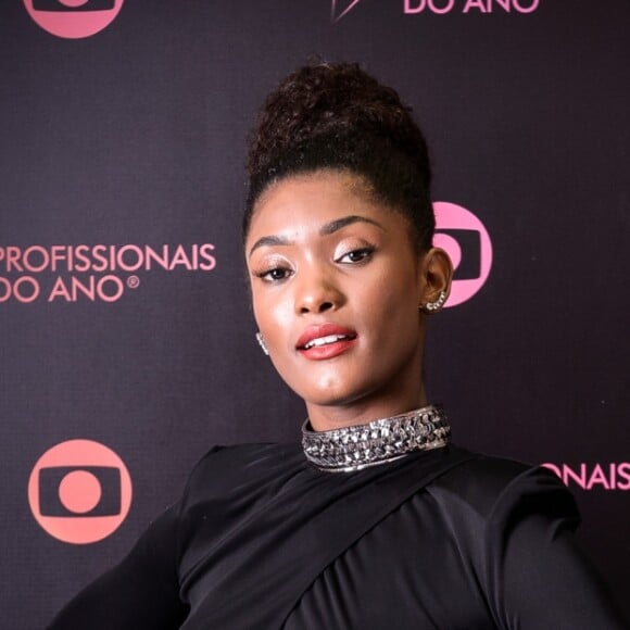 Erika Januza diz que acredita na lei do retorno retratada na novela 'O Outro Lado do Paraíso': 'A minha vida é uma roda gigante. O mundo dá voltas. Eu acredito sim que aqui se faz, aqui se paga'