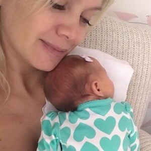 'Amei conhecer a Manu', escreveu Paula Fernandes ao postar a foto com Eliana