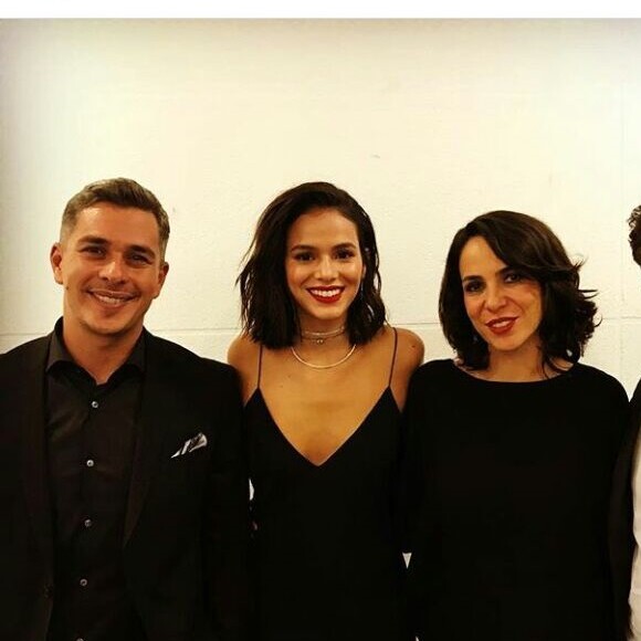 Neymar curte foto de Ivan Moré com Bruna Marquezine