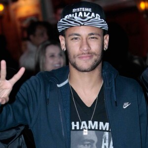 'Favor, denunciar esse mongol', pediu Neymar