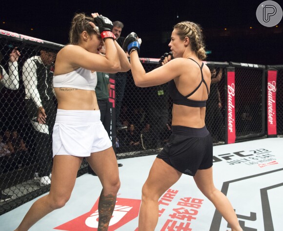 O final de Jeiza (Paolla Oliveira) como campeã de MMA na novela 'A Força do Querer' foi gravado em junho em um evento de UFC