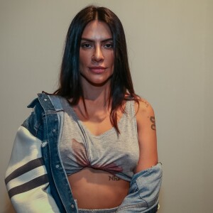 'Eu fico com vontade de tomar uma pílula para dormir e só acordar quando a polêmica já for outra', desabafou Cleo Pires