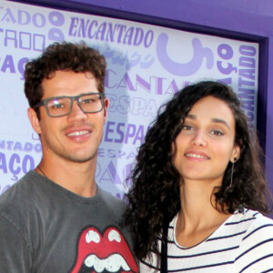 Débora Nascimento e José Loreto anunciaram a gravidez no início de outubro com um post nas redes sociais