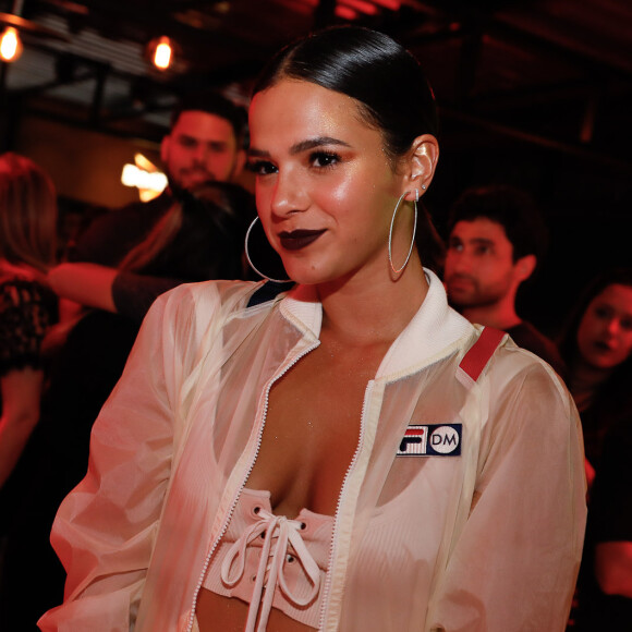 Nutricionista lista alimentos no cardápio pré-viagem de Bruna Marquezine: 'Sucos, frutas, vegetais, gorduras boas, cogumelos, sopas e grãos, como quinoa e grão de bico'