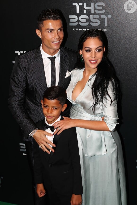 Cristiano Ronaldo levou o filho mais velho, Cristiano Ronaldo Junior, e a namorada ao evento