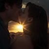 No primeiro capítulo de 'O Outro Lado do Paraíso', os protagonistas deram o primeiro beijo e ficaram noivos