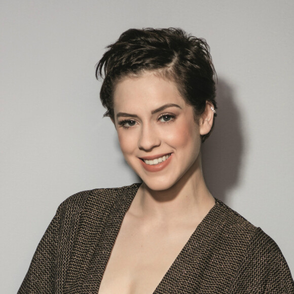 'O foco principal era me desafiar em algo que sempre quis fazer, principalmente nesse momento em que estou mais livre para isso', falou Sophia Abrahão sobre o hit 'Rebola'