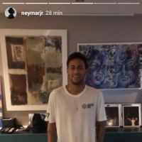 Neymar deixa quadro com Bruna Marquezine à mostra em vídeo ao fazer exercício