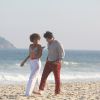 Taís Araújo e Murilo Benício gravam 'Geração Brasil' em praia no Rio