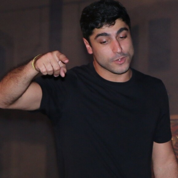 'Ele adora. Quanto menos, melhor', afirmou Anitta