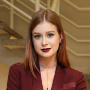 Marina Ruy Barbosa comemorou o fim das gravações do primeiro capítulo de 'Deus Salve o Rei', novela que deverá ir ao ar em janeiro de 2018