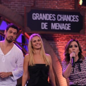 João Vicente Castro, Tatá Werneck e Carolina Dieckmann cantam na TV