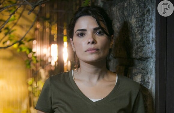 Na novela 'Pega Pega', Antônia (Vanessa Giácomo) interrogará Arlete (Elizabeth Savala) sobre a troca do lauda da morte de Mirella (Marina Rigueira)