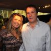 Emílio Surita levou a mulher, Anne Luyetna, à festa de 20 anos da Discovery no Brasil, em São Paulo