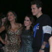 John Mayer posa abraçado à Anitta e tieta cantora em festa: 'Adorei te conhecer'