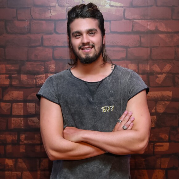Luan Santana revelou que conheceu a namorada, Jade Magalhães, em um show