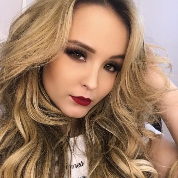 Larissa Manoela tem 16 anos e este ano foi emancipada pelos pais