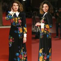 Bruna Linzmeyer brilha com vestido floral no Festival de Cinema de Roma. Fotos!