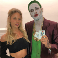 Neymar curte festa de Halloween com modelo Bar Zomer: 'Cadê sua fantasia?'