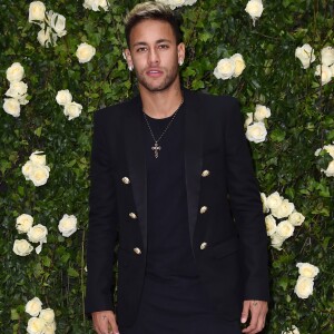 Neymar tem trocado likes e elogios com Demi Lovato nas redes sociais