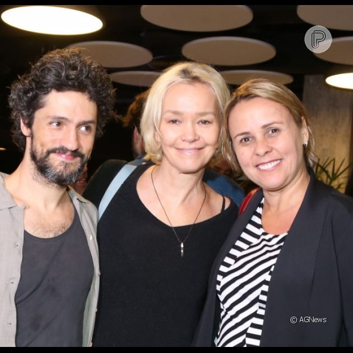 Giulia Gam se encontrou com Julia Lemmertz na pré-estreia do filme &#039;Vazante&#039;