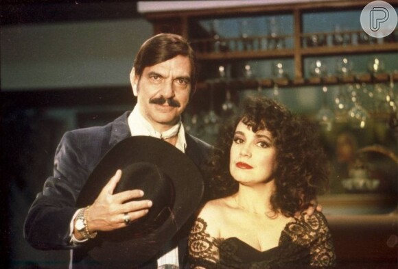 Lima Duarte e Regina Duarte em 'Roque Santeiro', de 1985