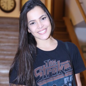 Ex-BBB Emilly Araújo vibra com meta: '3 milhões de amores. Muito obrigada por fazerem parte dessa nova história. Que a nossa união cresça cada vez mais'