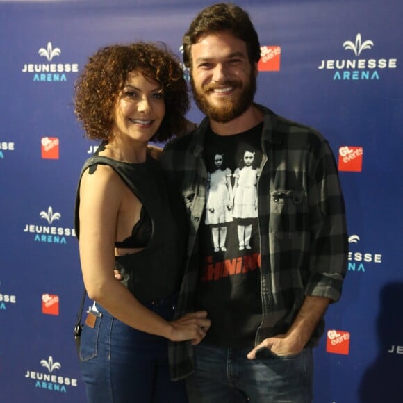 Fabiula Nascimento e o namorado, Emílio Dantas, curtem show da banda Green Day, Jeunesse Arena, na Barra da Tijuca, Zona Oeste do Rio de Janeiro, na noite desta quarta-feira, 01 de novembro de 2017