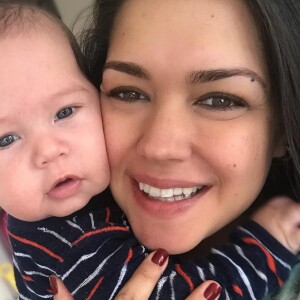 Thais Fersoza derreteu-se com o charme do filho caçula, Teodoro, de 3 meses