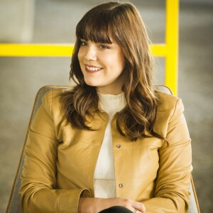 O registro de Alice Wegmann com os fios curtos foi publicado pelo ator Alexandre Nero nesta quinta-feira, 2 de novembro de 2017