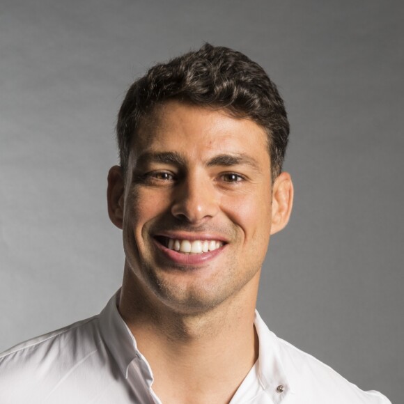 Cauã Reymond negou ter feito teste para a novela 'De Volta Para Casa', onde seria um ídolo do axé em decadência