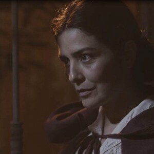 Tereza (Olivia Torres) teme que Delfina (Letícia Sabatella) descubra que ela transou com Fernão (Jayme Matarazzo), na novela 'Tempo de Amar'