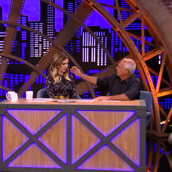 Alberto, pai de Tatá Werneck se declarou para a filha: 'Posso fazer uma declaração de amor? Usando uma linda estrofe de uma música de vocês: 'Eu não vou negar, você é meu doce mel, meu pedacinho de céu, eu não vou negar'