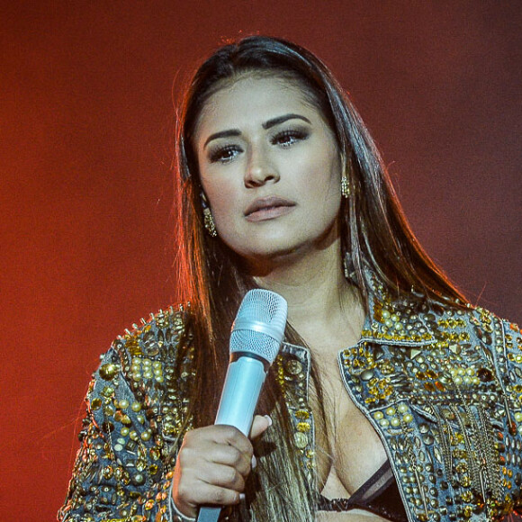 Simone fez aplicações de botox no rosto nesta semana