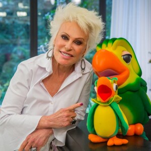 Ana Maria Braga admitiu novo namoro quando ela chamou uma matéria sobre contratos de namoro, uma nova tendência entre os casais