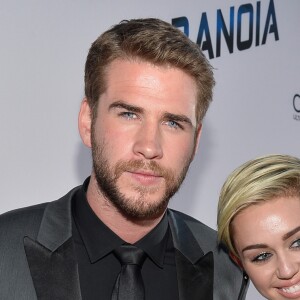  Miley Cyrus e Liam Hemsworth oficializaram a união com cerimônia secreta 