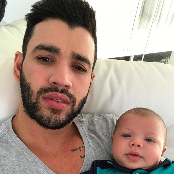 Gusttavo Lima só não consegue trocar as fraldas do filho: 'Estômago fraco'