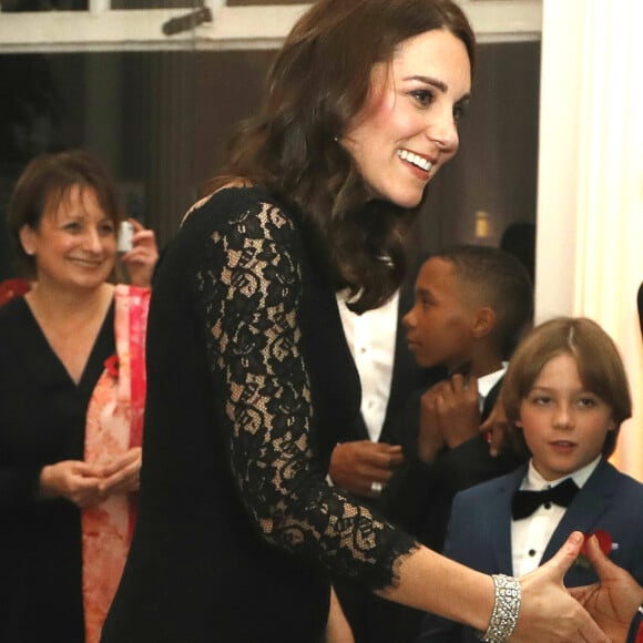 Peça usada por Kate Middleton é da estilista Diane Von Furstenberg 