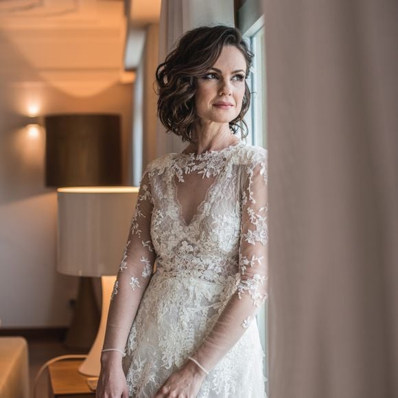 'Foi um casamento que a gente quis fazer para celebrar. Celebrar esses 18 anos com os amigos por perto', contou Carolina Kasting