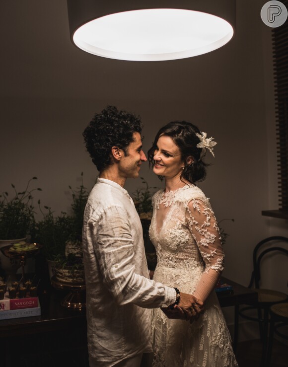 Carolina Kasting e o marido, Maurício Grecco, decidiram se casar depois de 18 anos juntos