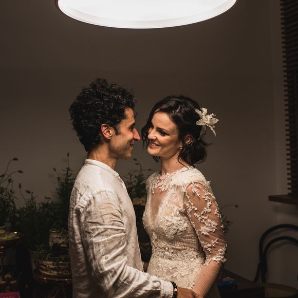 Carolina Kasting e o marido, Maurício Grecco, decidiram se casar depois de 18 anos juntos