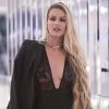 Yasmin Brunet elegeu um body rendado para usar com os nipple pads – como são chamados os adesivos para os seios –, no lançamento da nova coleção da grife de lingeries Loungerie, no Shopping JK Iguatemi, em São Paulo, nesta quinta-feira, 9 de novembro de 2017