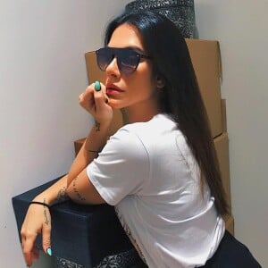 Cleo Pires contou que sua casa está repleta de caixas por conta de sua mudança do Rio para São