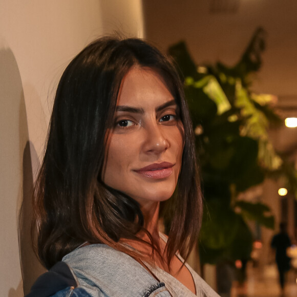 Cleo Pires não deixou de treinar por conta da bagunça em sua casa: 'A gente se motiva'