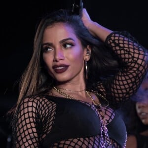 'É um prazer enorme e uma honra representar meu país, mais uma vez, cantando nosso hino para o público presente no autódromo e para milhões de pessoas que acompanham o evento pela TV', disse Anitta