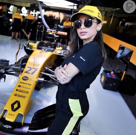 Anitta fez a abertura do GP de Fórmula 1 em São Paulo e cantou o 'Hino Nacional'