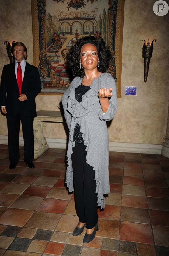 Estátua de Oprah Winfrey no Madame Tussauds é fotografada em New York