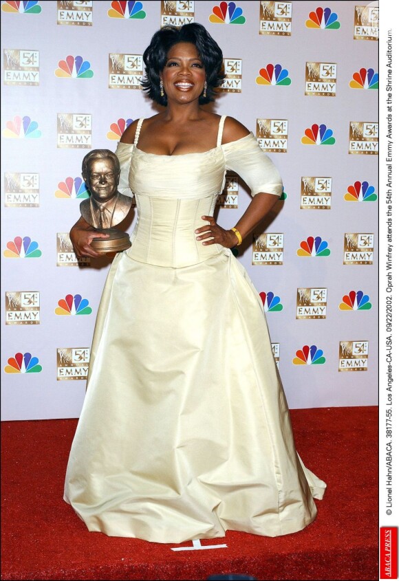 Em 2002, Oprah Winfrey ganhou prêmio na 54ª edição do Annual Emmy Awards